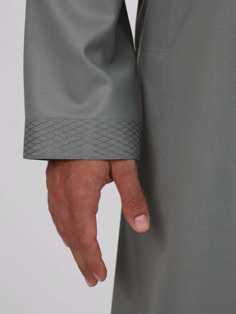 Grey Baharaini Kandura