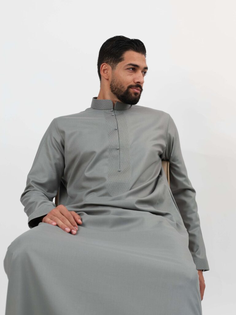 Grey Baharaini Kandura