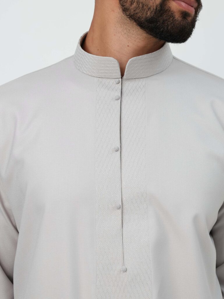 Pale Gray Baharaini Kandura