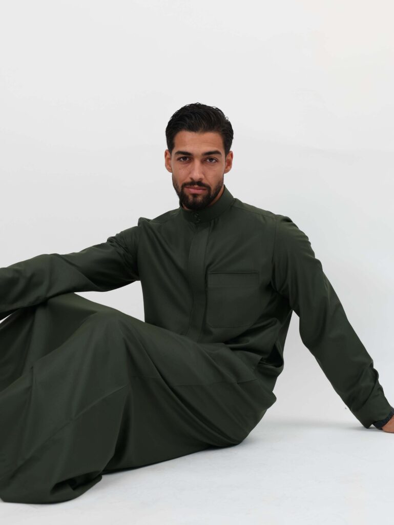 Forest Green Kuwaiti Kandurah