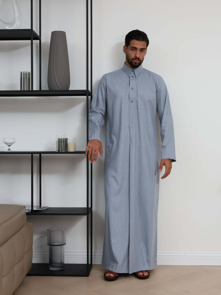 Pale Grey Qatari Kandura